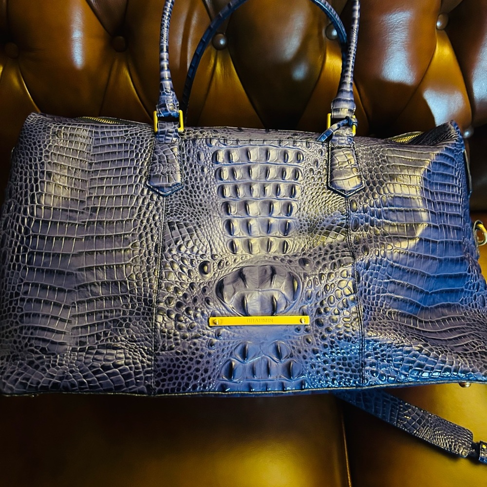 Weekender - Picture 2 of 3